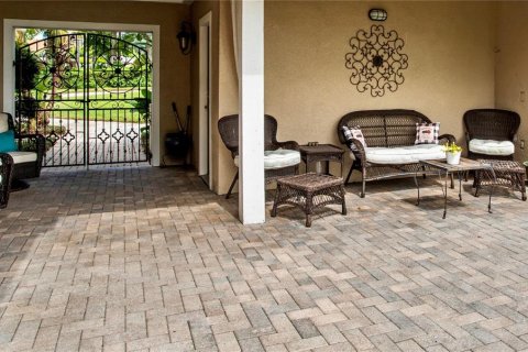 House in Orlando, Florida 5 bedrooms, 320.79 sq.m. № 2096959 - photo 28