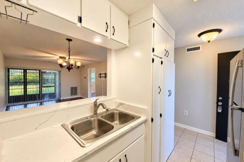 Copropriété à louer à Winter Haven, Floride: 2 chambres, 78.04 m2 № 2424144 - photo 3