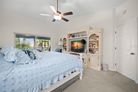 House in Tierra Verde, Florida 3 bedrooms, 195.56 sq.m. № 1776842 - photo 18