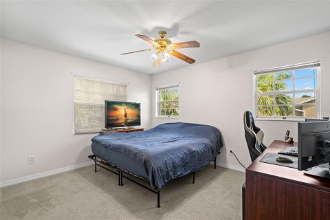 House in Tierra Verde, Florida 3 bedrooms, 195.56 sq.m. № 1776842 - photo 28