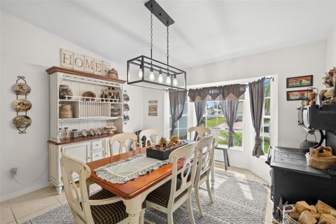 House in Tierra Verde, Florida 3 bedrooms, 195.56 sq.m. № 1776842 - photo 11