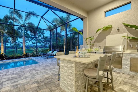 House in Bradenton, Florida 3 bedrooms, 340.21 sq.m. № 1754846 - photo 8