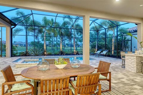 House in Bradenton, Florida 3 bedrooms, 340.21 sq.m. № 1754846 - photo 7