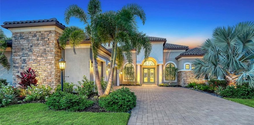 House in Bradenton, Florida 3 bedrooms, 340.21 sq.m. № 1754846