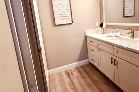 Condo in Sarasota, Florida, 2 bedrooms  № 2206558 - photo 10
