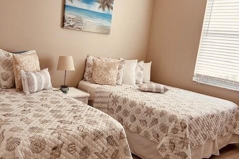 Condo in Sarasota, Florida, 2 bedrooms  № 2206558 - photo 12