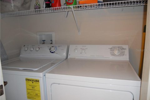 Condo in Sarasota, Florida, 2 bedrooms  № 2206558 - photo 8
