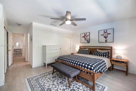 Villa ou maison à vendre à Coral Gables, Floride: 4 chambres, 167.97 m2 № 2062794 - photo 17