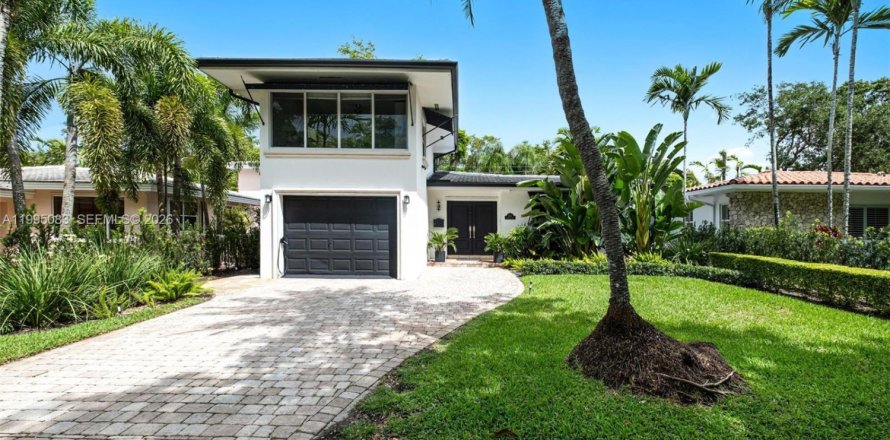 Villa ou maison à Coral Gables, Floride 4 chambres, 167.97 m2 № 2062794