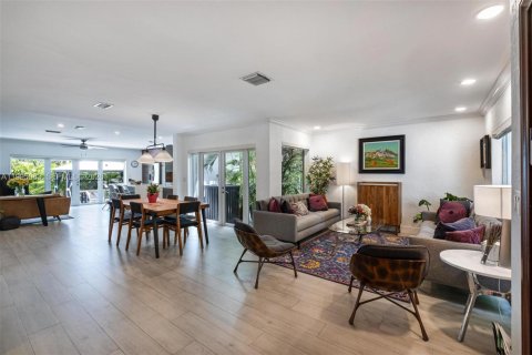 Villa ou maison à vendre à Coral Gables, Floride: 4 chambres, 167.97 m2 № 2062794 - photo 7