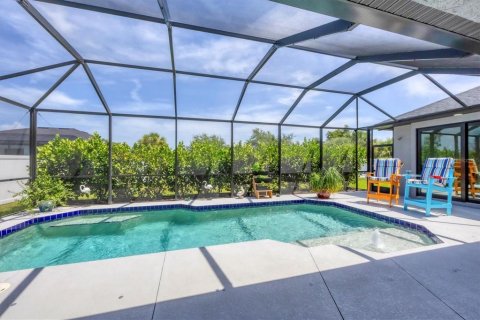 House in Port Charlotte, Florida 3 bedrooms, 176.7 sq.m. № 1307290 - photo 24