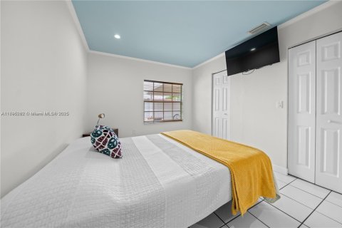 Townhouse in Miami, Florida 2 bedrooms, 77.57 sq.m. № 1726546 - photo 10