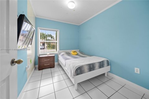 Townhouse in Miami, Florida 2 bedrooms, 77.57 sq.m. № 1726546 - photo 12