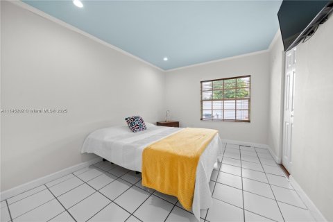 Townhouse in Miami, Florida 2 bedrooms, 77.57 sq.m. № 1726546 - photo 9