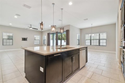 House in Riverview, Florida 6 bedrooms, 443.24 sq.m. № 1537561 - photo 20