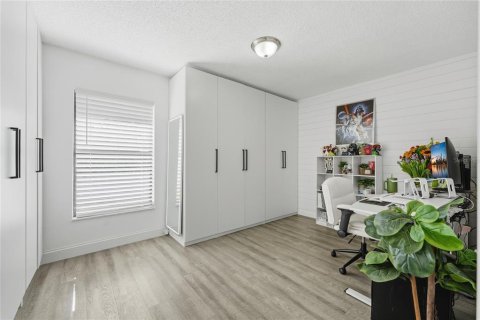 Villa ou maison à vendre à Deltona, Floride: 3 chambres, 158.96 m2 № 2430802 - photo 17