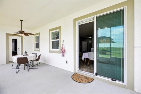 House in Haines City, Florida 4 bedrooms, 166.48 sq.m. № 2234474 - photo 16