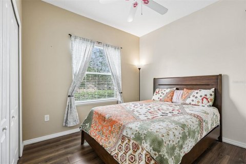 House in Haines City, Florida 4 bedrooms, 166.48 sq.m. № 2234474 - photo 11