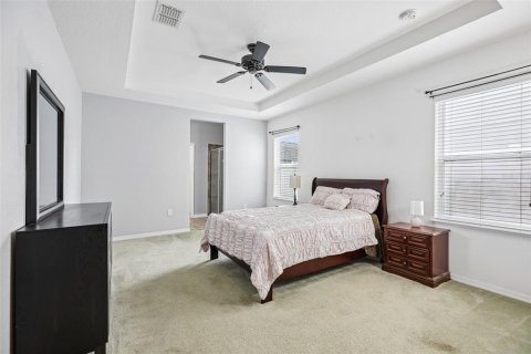 House in Haines City, Florida 4 bedrooms, 166.48 sq.m. № 2234474 - photo 8