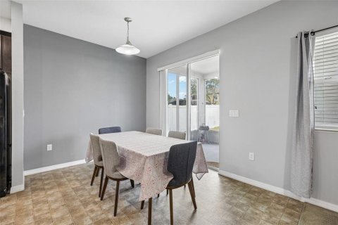 House in Haines City, Florida 4 bedrooms, 166.48 sq.m. № 2234474 - photo 4