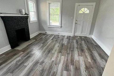 Immobilier commercial à vendre à Tampa, Floride: 8 chambres, 235.23 m2 № 2410445 - photo 7