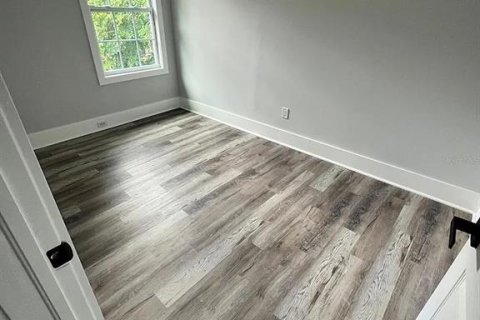 Immobilier commercial à vendre à Tampa, Floride: 8 chambres, 235.23 m2 № 2410445 - photo 18