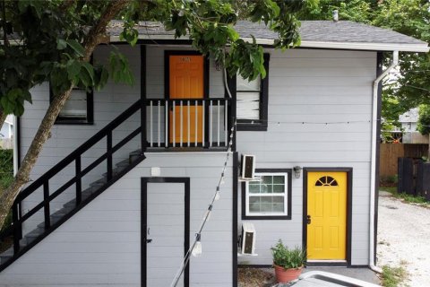 Immobilier commercial à vendre à Tampa, Floride: 8 chambres, 235.23 m2 № 2410445 - photo 4