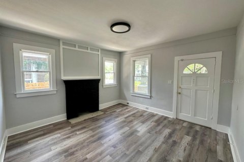 Immobilier commercial à vendre à Tampa, Floride: 8 chambres, 235.23 m2 № 2410445 - photo 6
