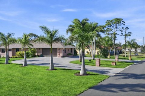 Villa ou maison à vendre à Englewood, Floride: 3 chambres, 236.16 m2 № 2207989 - photo 13