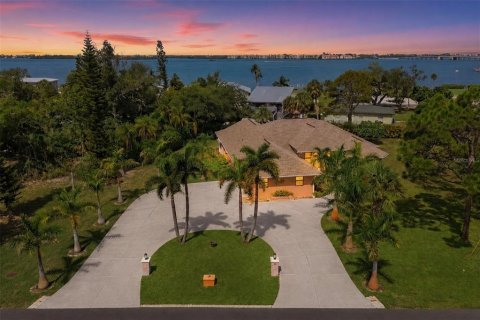 Villa ou maison à vendre à Englewood, Floride: 3 chambres, 236.16 m2 № 2207989 - photo 4