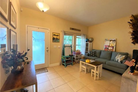 Villa ou maison à louer à Tampa, Floride: 3 chambres, 196.86 m2 № 2399029 - photo 3