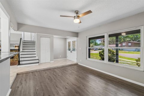 Casa en venta en Tampa, Florida, 4 dormitorios, 181.9 m2 № 2201807 - foto 12