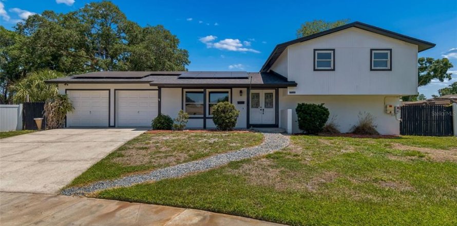 Casa en Tampa, Florida 4 dormitorios, 181.9 m2 № 2201807