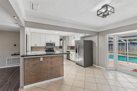 Casa en venta en Tampa, Florida, 4 dormitorios, 181.9 m2 № 2201807 - foto 16