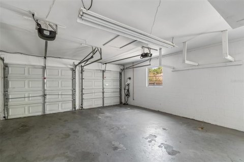 Casa en venta en Tampa, Florida, 4 dormitorios, 181.9 m2 № 2201807 - foto 25
