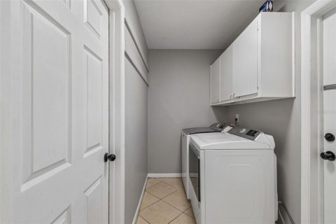 Casa en venta en Tampa, Florida, 4 dormitorios, 181.9 m2 № 2201807 - foto 24
