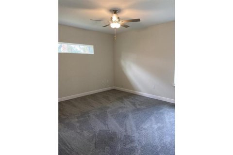 Villa ou maison à vendre à North Port, Floride: 4 chambres, 172.71 m2 № 2233049 - photo 5