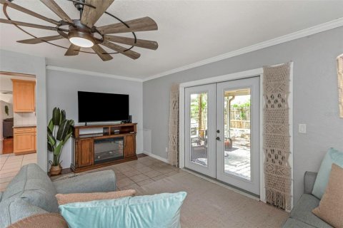 House in Seminole, Florida 4 bedrooms, 168.62 sq.m. № 1819210 - photo 14