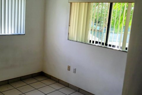 Copropriété à louer à Miami, Floride: 3 chambres, 96.62 m2 № 2153953 - photo 30