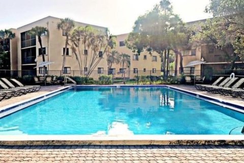 Copropriété à louer à Miami, Floride: 3 chambres, 96.62 m2 № 2153953 - photo 9