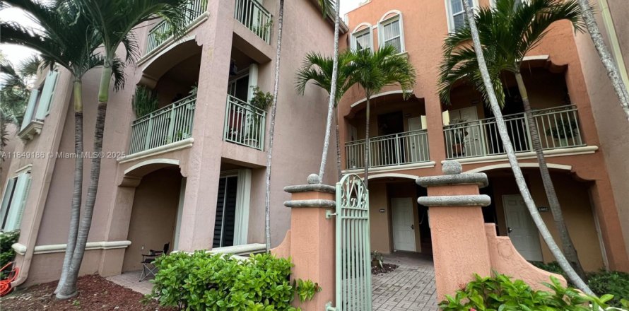 Condo à Doral, Floride, 3 chambres № 1856961
