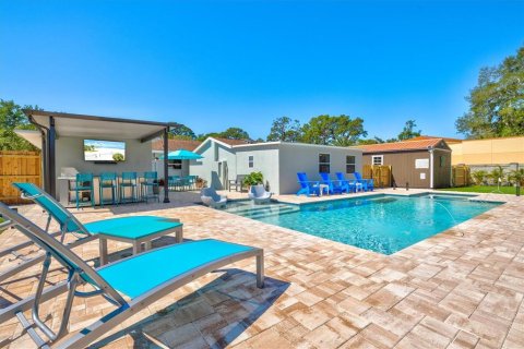 Casa en alquiler en Sarasota, Florida, 4 dormitorios, 227.15 m2 № 1115542 - foto 2