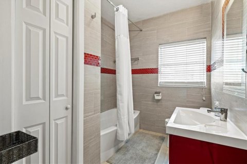 Casa en alquiler en Sarasota, Florida, 4 dormitorios, 227.15 m2 № 1115542 - foto 29