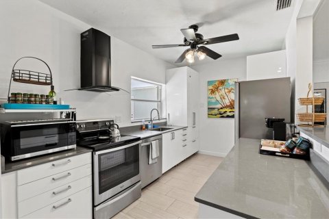 Casa en alquiler en Sarasota, Florida, 4 dormitorios, 227.15 m2 № 1115542 - foto 16