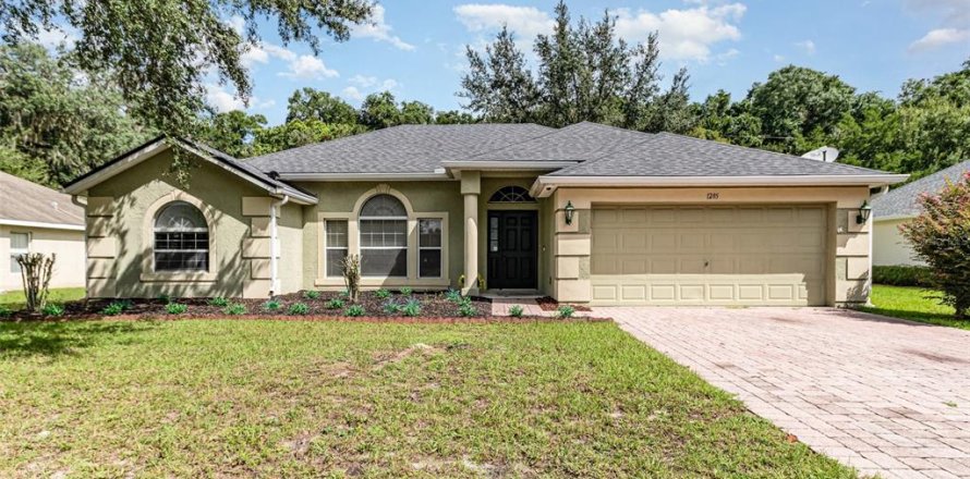 Casa en DeLand, Florida 3 dormitorios, 181.35 m2 № 1910998
