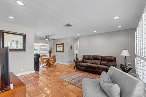 Villa ou maison à vendre à Boca Raton, Floride: 3 chambres, 180.6 m2 № 2077710 - photo 3