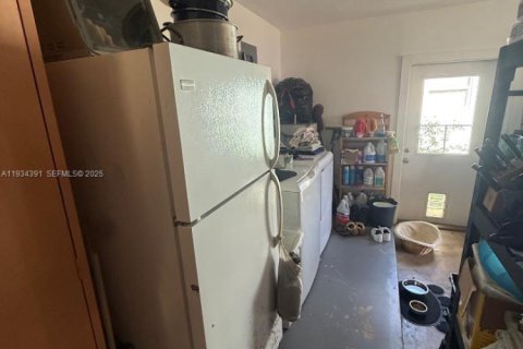 Casa en venta en Pompano Beach, Florida, 3 dormitorios, 115.85 m2 № 1992698 - foto 13