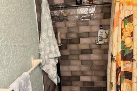 Casa en venta en Pompano Beach, Florida, 3 dormitorios, 115.85 m2 № 1992698 - foto 19