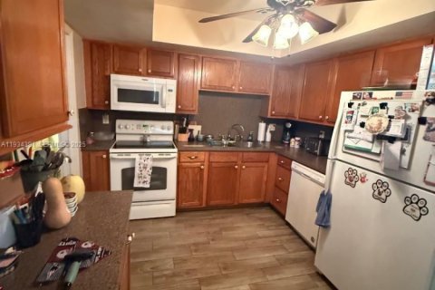 Casa en venta en Pompano Beach, Florida, 3 dormitorios, 115.85 m2 № 1992698 - foto 16