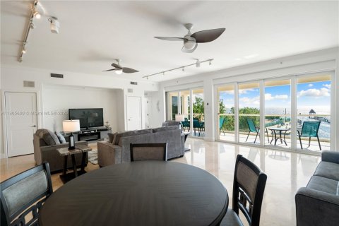 Condominio en venta en Key Largo, Florida, 4 dormitorios, 244.8 m2 № 2012208 - foto 9
